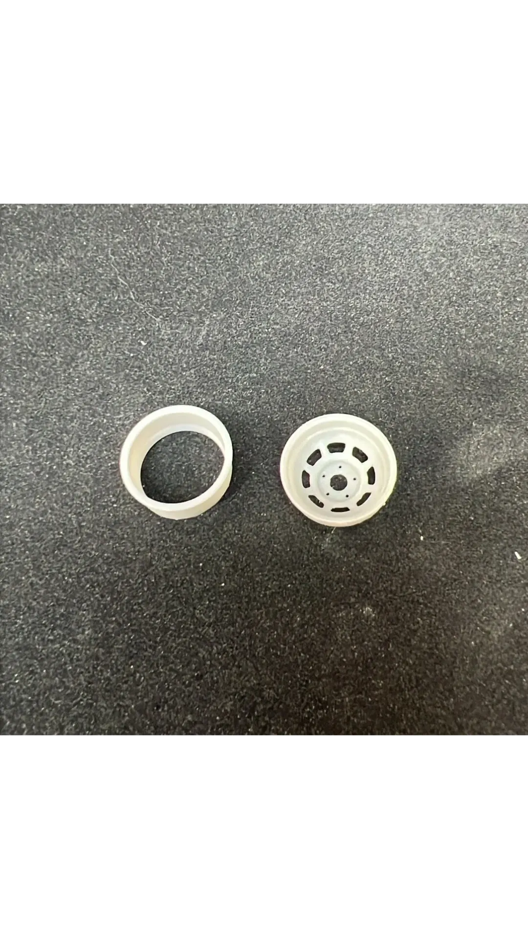 2 Piece Aero Wheel 1/24 Scale (Set Of 4)
