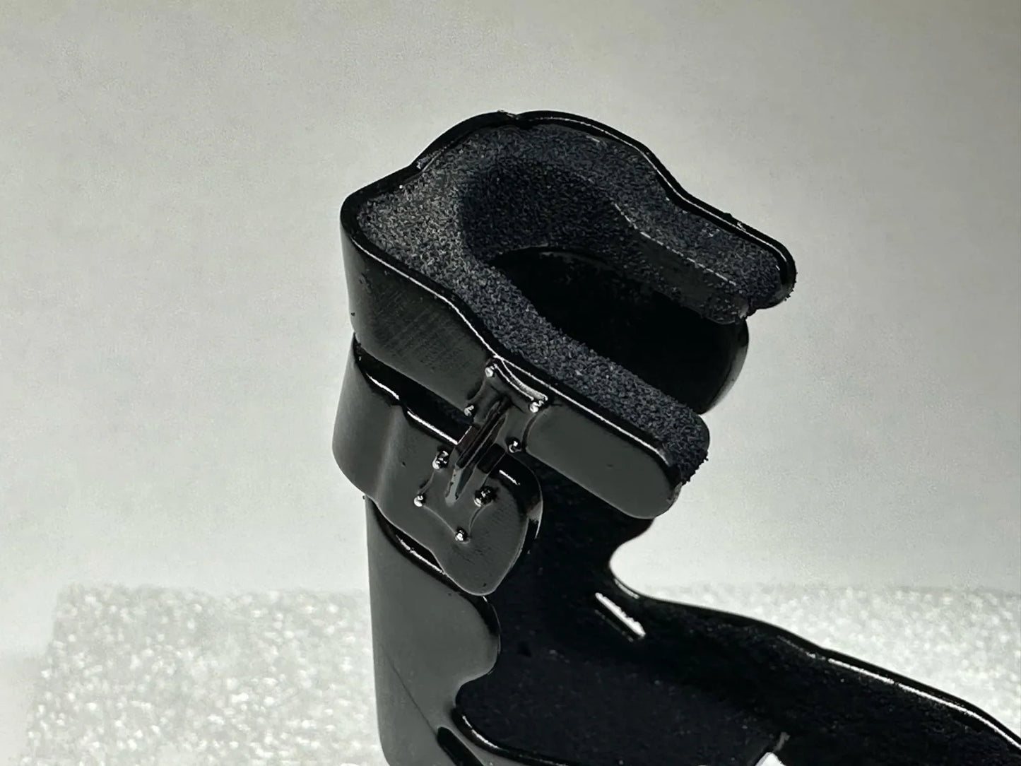 Modern Containment Seat with Leg Protectors