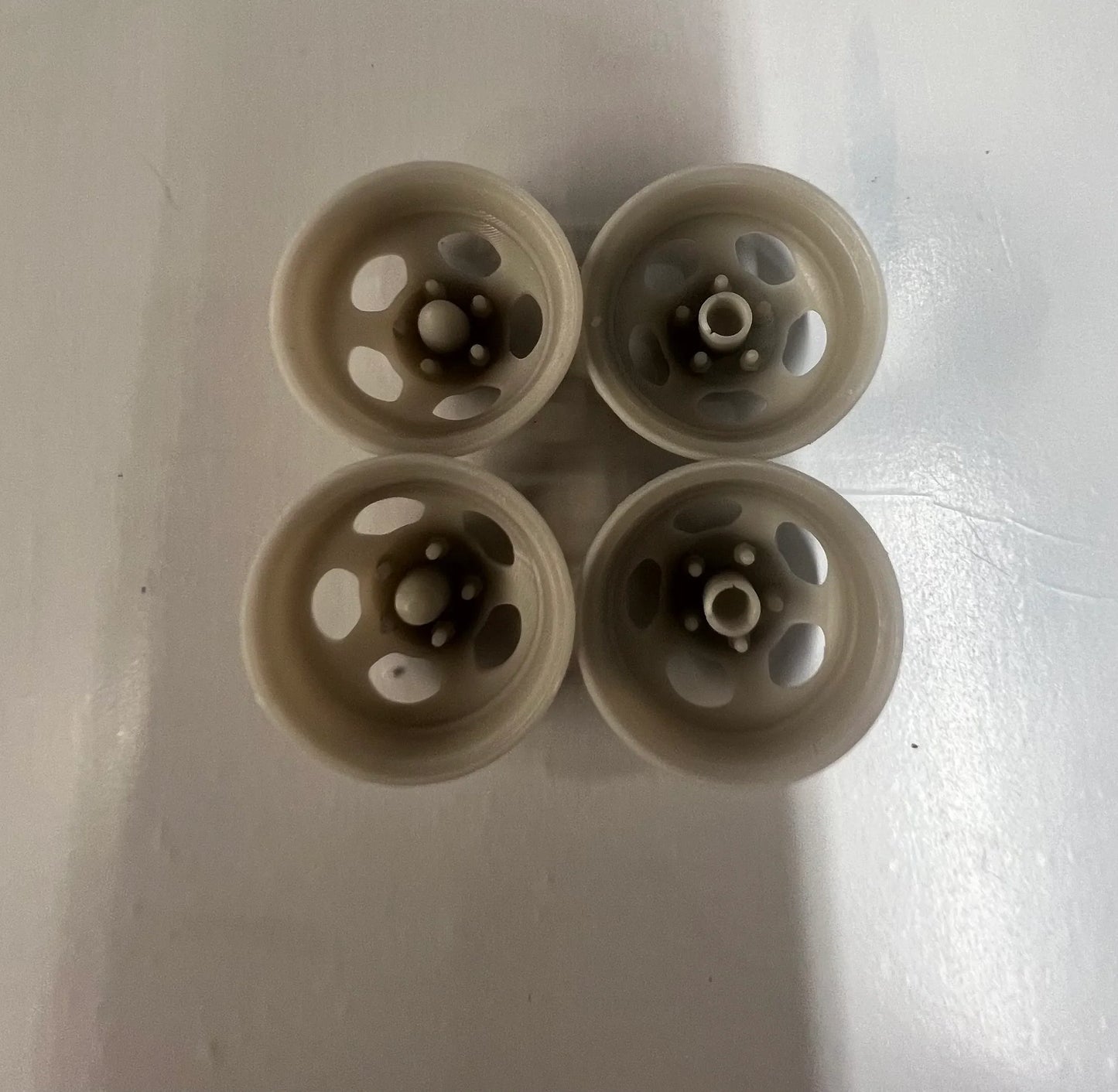 5 Hole Aero Wheel Style with Hubs - 1 Piece - Set of 4
