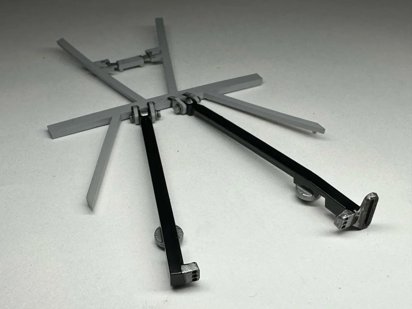 1/24 Scale NASCAR Truck Arm Rear Suspension Set (1983–2007)