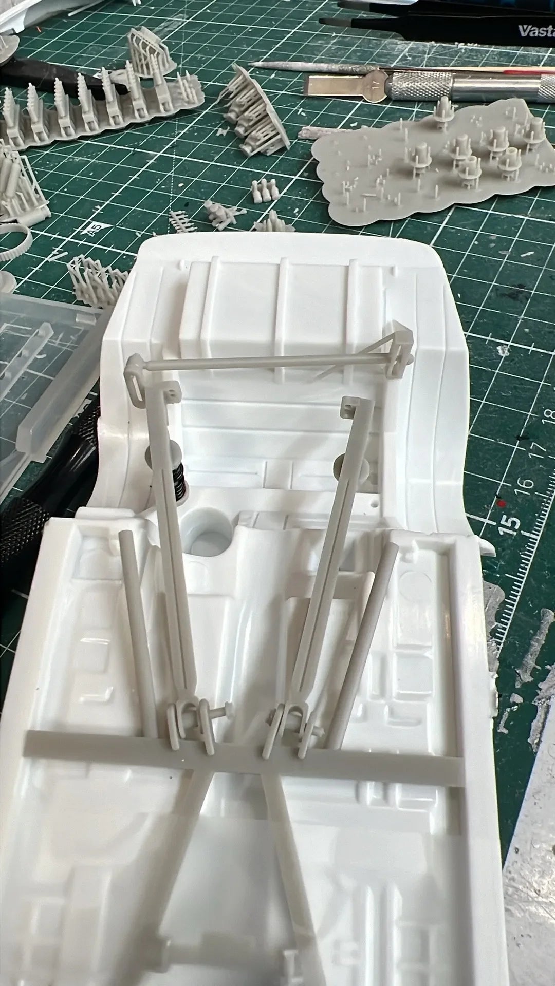 1/24 Scale NASCAR Truck Arm Rear Suspension Set (1983–2007)