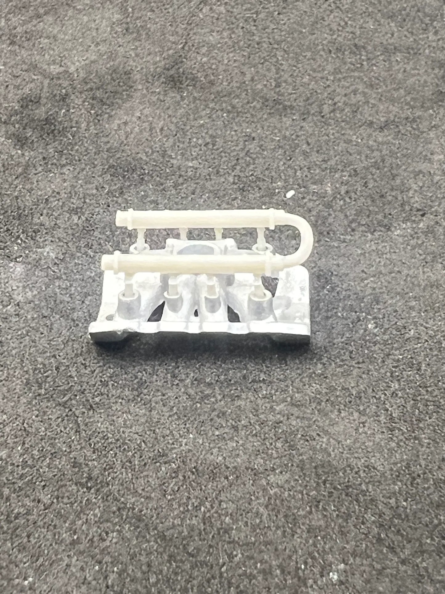 Fuel Rail with Injectors (For Revell Gen 6 Ford Fusion & Chevy SS Engines)