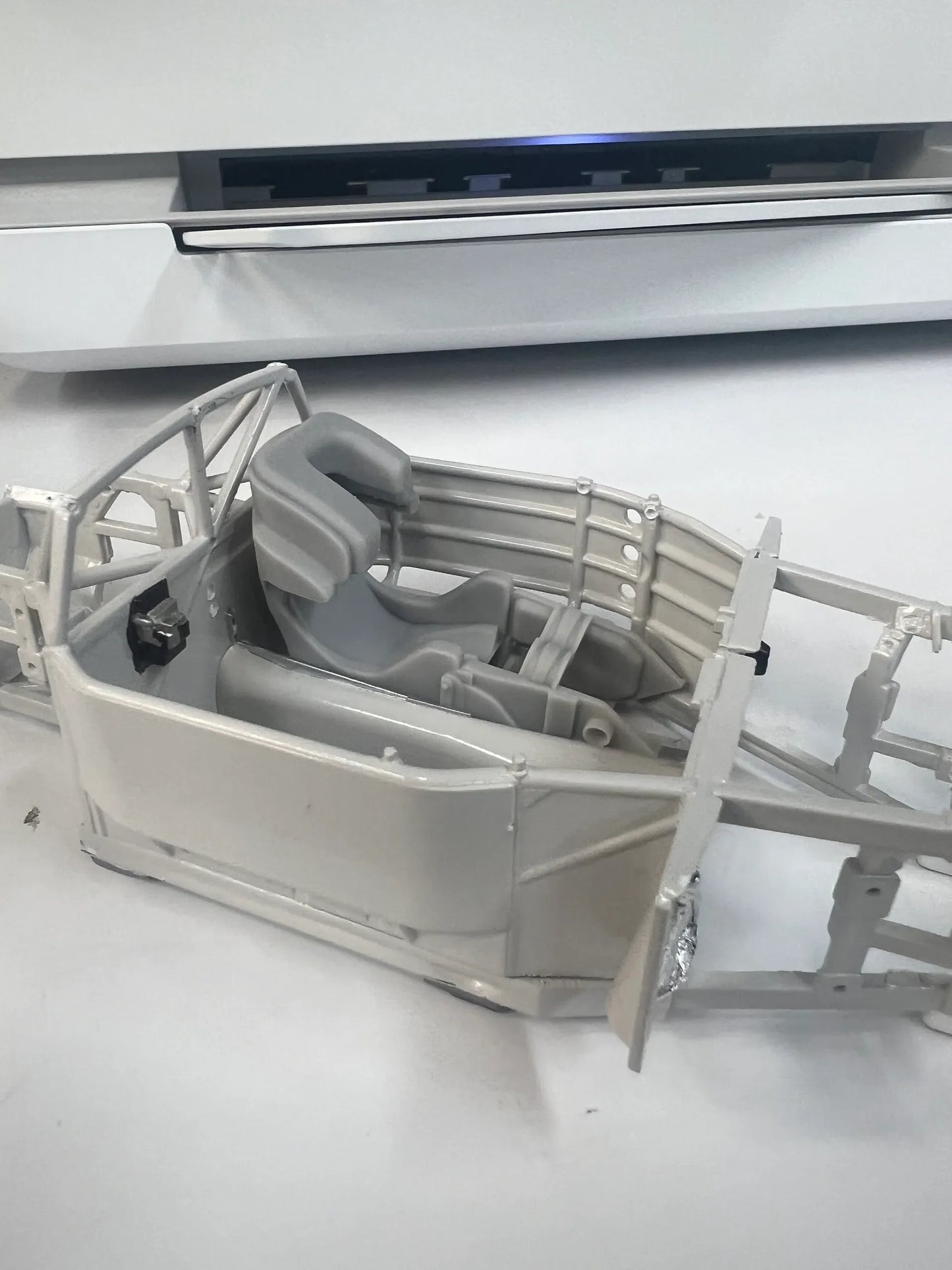 Penske/Sabelt Containment Seat